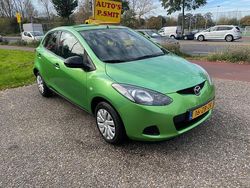 Groen (metallic) Gebruikt 2007 Mazda 2 Exclusive Hatchback | € 2.950 (Eerlijke prijs)