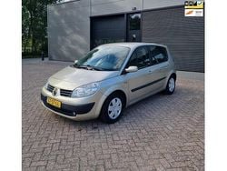 Beige Gebruikt 2006 Renault Scénic II MPV | € 2.395 (Eerlijke prijs)