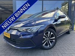 Blauw Gebruikt 2021 VW Golf VIII United Hatchback | € 24.900 (Super prijs)