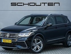 Zwart Gebruikt 2022 VW Tiguan R-line SUV | € 39.400 (Eerlijke prijs)