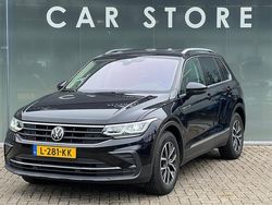 Zwart Gebruikt 2021 VW Tiguan Life SUV | € 27.644 (Goede deal)