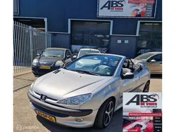 Grijs Gebruikt 2002 Peugeot 206 CC Cabriolet | € 1.499 (Eerlijke prijs)