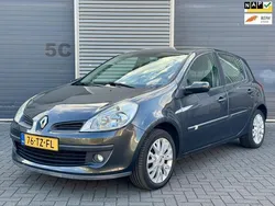 Grijs Gebruikt 2007 Renault Clio II Dynamique Hatchback | € 2.650 (Eerlijke prijs)