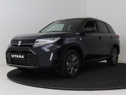 Cosmic black pearl metallic (donker zwart metallic) Nieuw 2025 Suzuki Vitara SUV | € 31.698 (Eerlijke prijs)