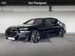 Saphirschwarz metallic (475) (zwart metallic) Gebruikt 2024 BMW M760e Comfort Edition Sedan | € 138.900