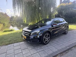 Zwart Gebruikt 2015 Mercedes GLA200 Ambition SUV | € 16.500 (Goede deal)