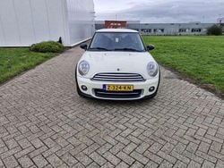 Wit Gebruikt 2012 Mini ONE Salt Hatchback | € 5.250 (Eerlijke prijs)