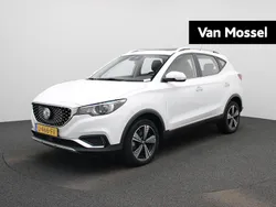 Wit Gebruikt 2020 MG ZS Luxury Sedan | € 15.495 (Eerlijke prijs)