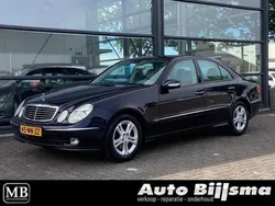 Blauw Gebruikt 2004 Mercedes E240 Avantgarde Sedan | € 4.995 (Eerlijke prijs)