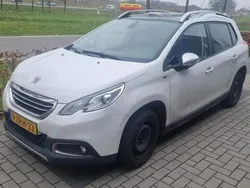 Wit, metallic lak Gebruikt 2015 Peugeot 2008 Style SUV | € 6.750 (Eerlijke prijs)