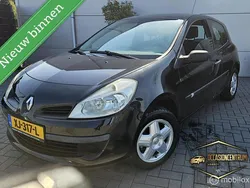 Zwart Gebruikt 2008 Renault Clio II Expression Hatchback | € 1.695 (Eerlijke prijs)