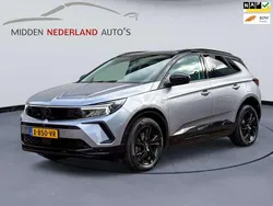 Grijs Gebruikt 2022 Opel Grandland X Ultimate SUV | € 25.995 (Goede deal)