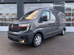 Grijs Gebruikt 2024 Renault Master Van | € 36.345 (Eerlijke prijs)