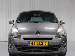 Grijs Gebruikt 2010 Renault Grand Scénic III MPV | € 3.950 (Eerlijke prijs)