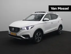 Wit Gebruikt 2020 MG ZS Luxury Sedan | € 14.995 (Eerlijke prijs)