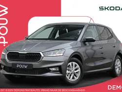 Grijs, metallic lak Gebruikt 2024 Skoda Fabia Selection Hatchback | € 21.900 (Iets duurder)