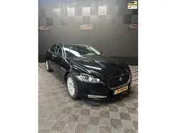 Zwart Gebruikt 2016 Jaguar XF Pure Sedan | € 5.950