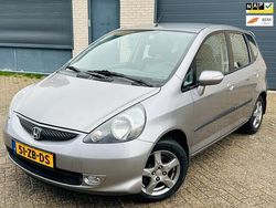 Grijs Gebruikt 2007 Honda Jazz LS Hatchback | € 4.999 (Eerlijke prijs)