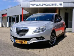 Grijs Gebruikt 2012 Lancia Delta Silver Hatchback | € 6.750 (Goede deal)