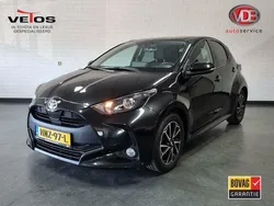 Zwart Gebruikt 2022 Toyota Yaris Hatchback | € 22.750 (Eerlijke prijs)