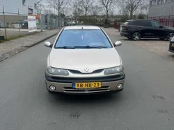 Bruin Gebruikt 1998 Renault Laguna Hatchback | € 1.500