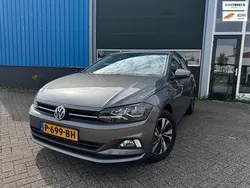 Grijs Gebruikt 2019 VW Polo Highline Hatchback | € 9.995 (Eerlijke prijs)