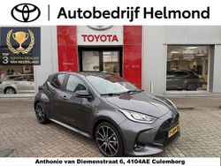 Grijs Gebruikt 2022 Toyota Yaris Hybrid Sport Hatchback | € 27.749