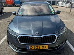 Grijs Gebruikt 2020 Skoda Octavia Stationwagen | € 24.250 (Duur)