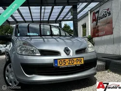 Grijs Gebruikt 2006 Renault Clio II Hatchback | € 1.699 (Eerlijke prijs)