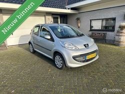 Grijs Gebruikt 2008 Peugeot 107 Hatchback | € 1.750 (Goede deal)
