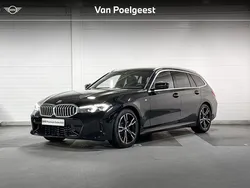Saphirschwarz (donker zwart) Gebruikt 2024 BMW 318 M Sport Stationwagen | € 43.899 (Super prijs)