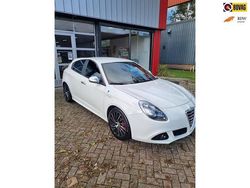 Wit Gebruikt 2010 Alfa Romeo Giulietta Quadrifoglio Verde Hatchback | € 8.750 (Eerlijke prijs)