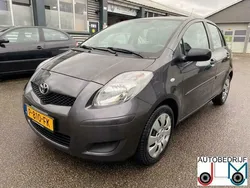 Grijs, metallic lak Gebruikt 2009 Toyota Yaris Hatchback | € 4.950 (Goede deal)