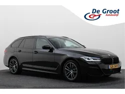 Zwart Gebruikt 2021 BMW 530 Executive Stationwagen | € 39.950 (Eerlijke prijs)