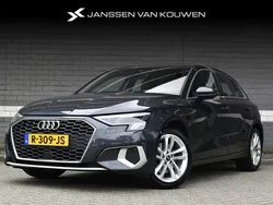 Grijs Gebruikt 2021 Audi A3 Sportback Business Hatchback | € 26.445