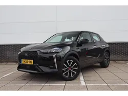 Zwart Gebruikt 2023 DS Automobiles DS3 Crossback E-Tense Performance SUV | € 25.885 (Eerlijke prijs)