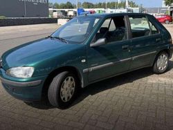 Groen Gebruikt 2000 Peugeot 106 Hatchback | € 500 (Goede deal)