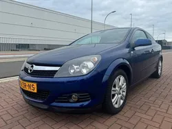 Blauw Gebruikt 2008 Opel Astra GTC Executive Hatchback | € 2.999 (Eerlijke prijs)