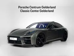 Groen Nieuw 2024 Porsche Panamera Turbo S Sedan | € 259.900