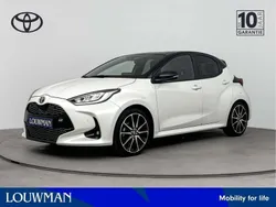 Wit Gebruikt 2023 Toyota Yaris Hybrid Sport Hatchback | € 26.950 (Eerlijke prijs)