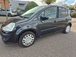 Zwart Gebruikt 2009 Renault Modus Dynamique MPV | € 1.250