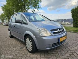 Grijs Gebruikt 2005 Opel Meriva Essentia MPV | € 999 (Eerlijke prijs)