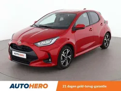 Rood Gebruikt 2024 Toyota Yaris Hybrid Team Hatchback | € 24.349 (Eerlijke prijs)