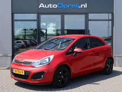 Rood Gebruikt 2012 Kia Rio Plus Hatchback | € 7.985 (Eerlijke prijs)