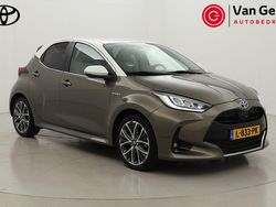 Bruin Gebruikt 2021 Toyota Yaris Hybrid Executive Hatchback | € 21.999 (Eerlijke prijs)