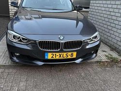 Gebruikt 2012 BMW 320 Luxury Line Sedan | € 11.599 (Eerlijke prijs)