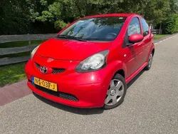 Rood Gebruikt 2008 Toyota Aygo Hatchback | € 995 (Goede deal)