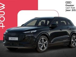 Zwart Nieuw 2025 Audi Q6 e-tron SUV | € 78.625