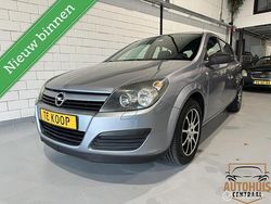 Grijs Gebruikt 2005 Opel Astra Essentia Hatchback | € 2.440 (Eerlijke prijs)
