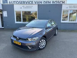 Grijs Gebruikt 2023 VW Polo Life Hatchback | € 19.940 (Eerlijke prijs)